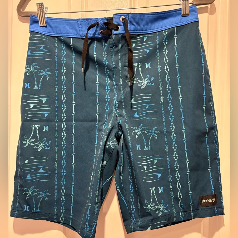 Hurley Boys Palm Tree Print Board Shorts Size 16/28